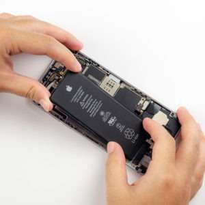iPhoneバッテリーの取扱い説明書　～バッテリーの減りは簡単に改善できる～